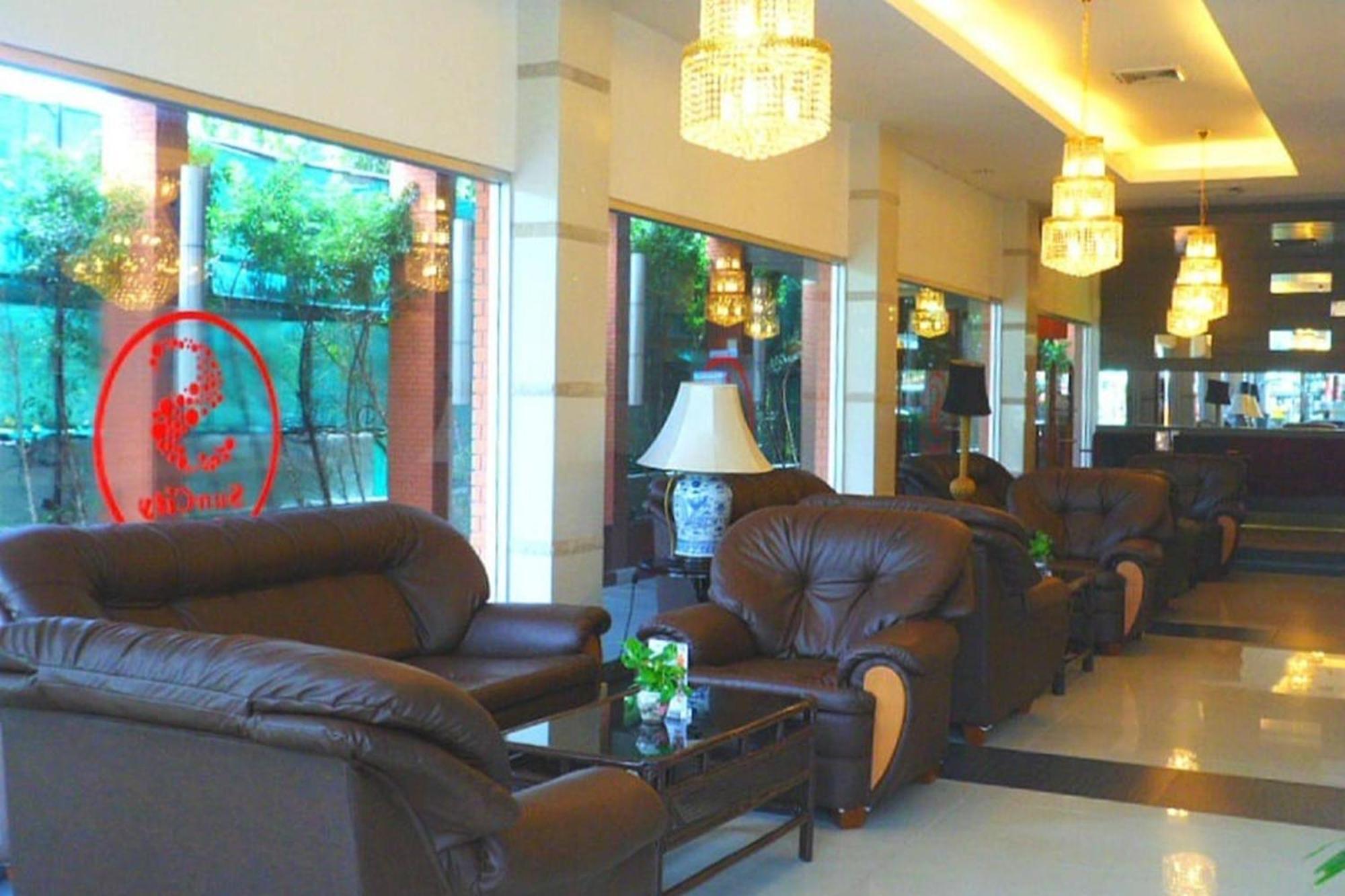 Suncity Hotel Pattaya Exterior foto