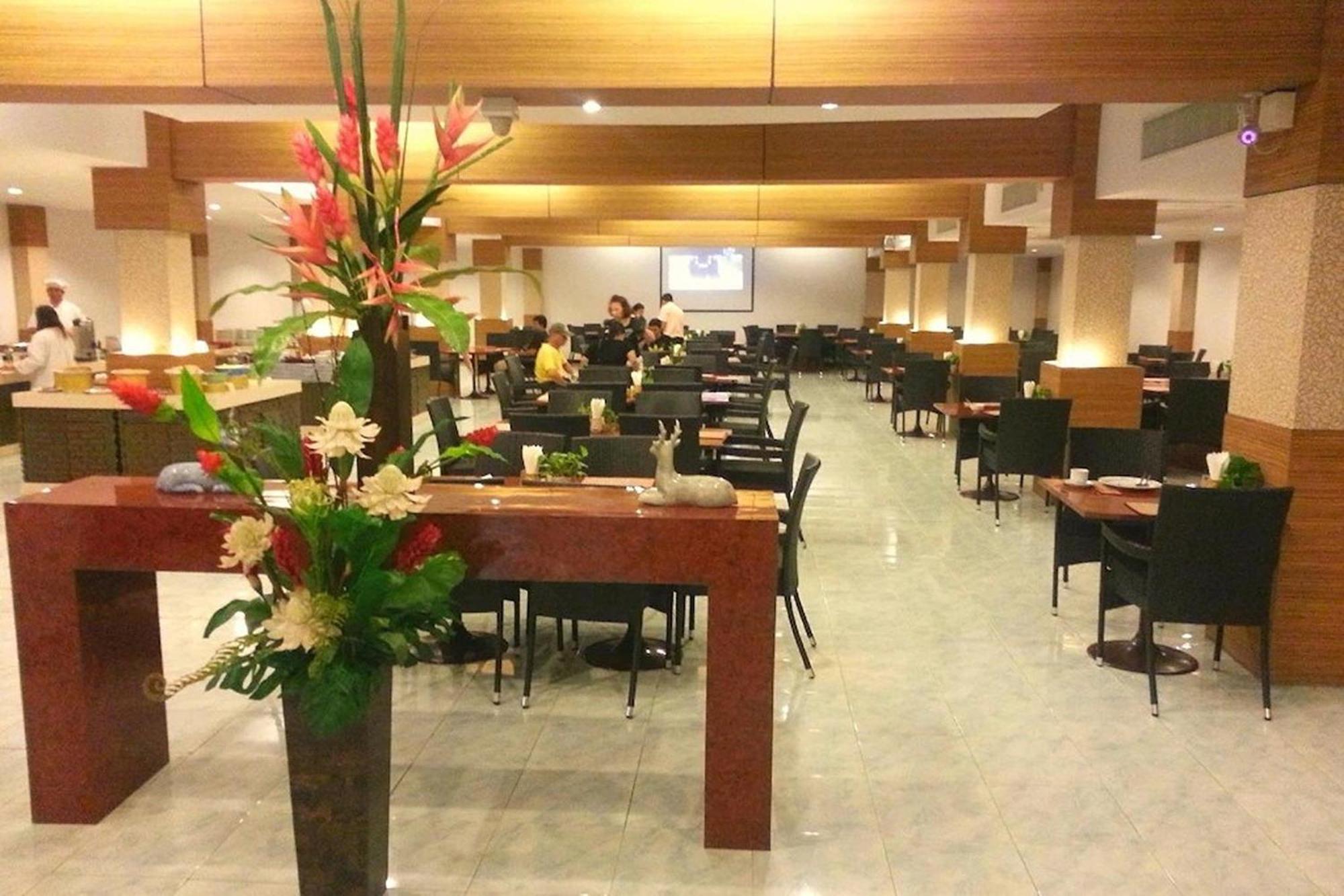 Suncity Hotel Pattaya Exterior foto
